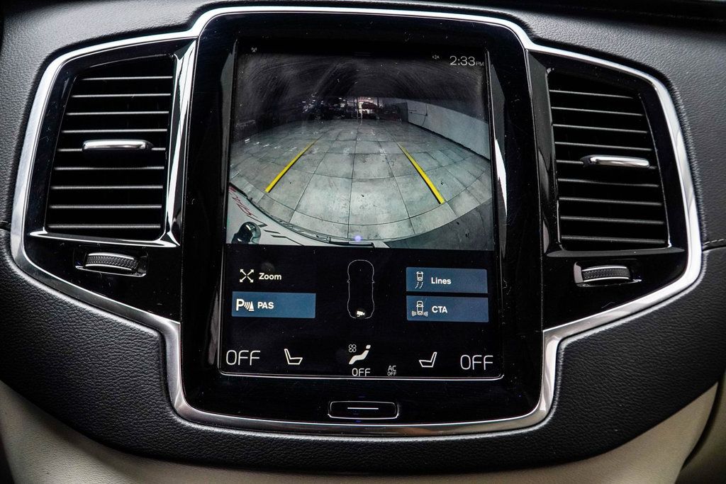 Volvo XC90 photo 24