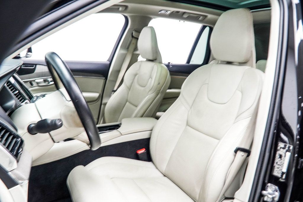 Volvo XC90 photo 34