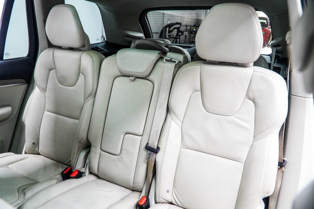 Volvo XC90 photo 37