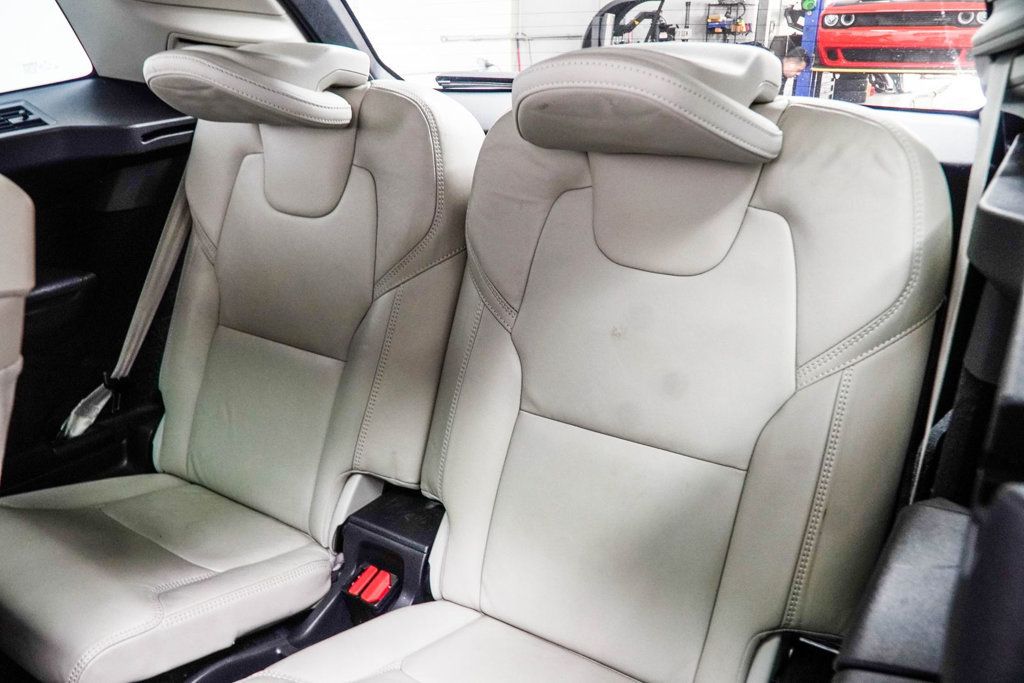 Volvo XC90 photo 40