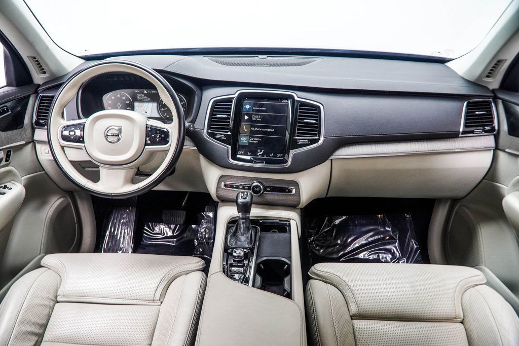 Volvo XC90 photo 5