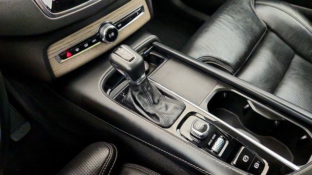 2021 Volvo XC90 T6 AWD Inscription 7P w/ 21'' Wheels & Climate Package - 23014751 - 16