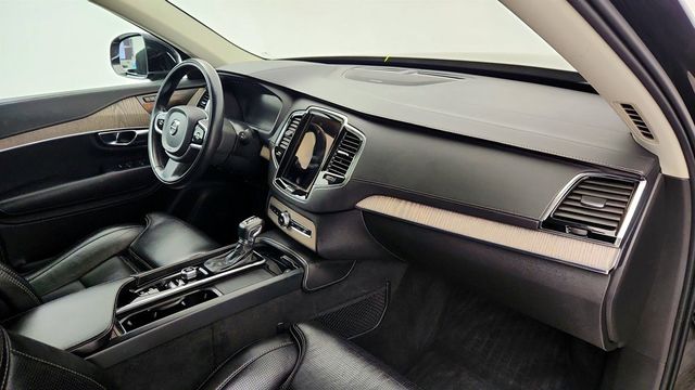 2021 Volvo XC90 T6 AWD Inscription 7P w/ 21'' Wheels & Climate Package - 23014751 - 26