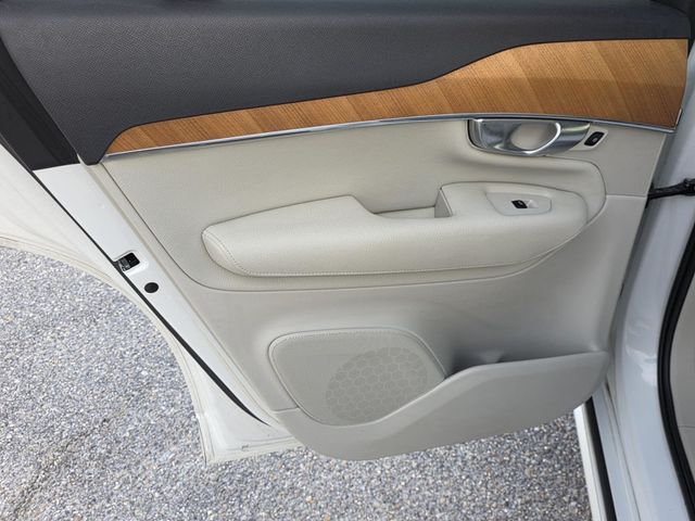 2021 Volvo XC90 T6 AWD Momentum 6P - 23007984 - 33