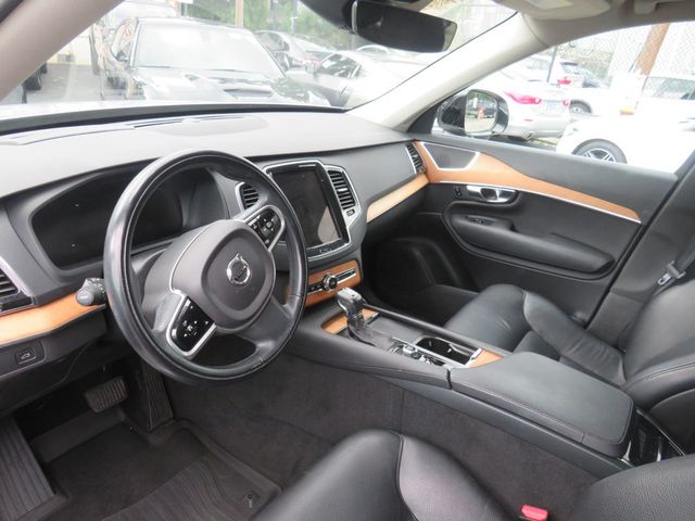 2021 Volvo XC90 T6 AWD Momentum 7P - 23070019 - 7