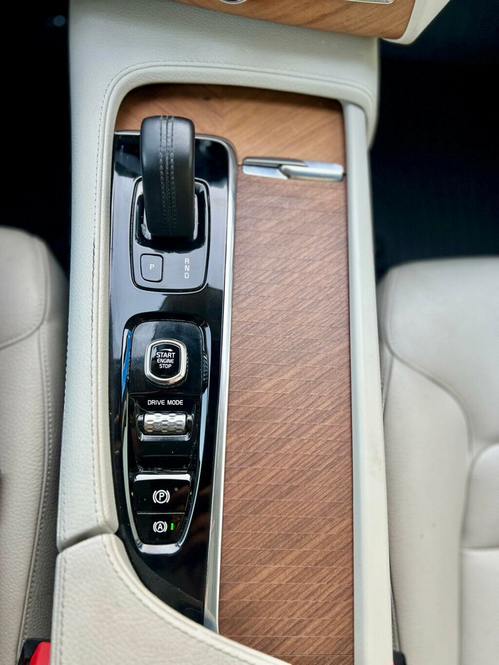 2021 Volvo XC90 T8 RECHARGE INSCRIPTION EXPRES - 22925736 - 25