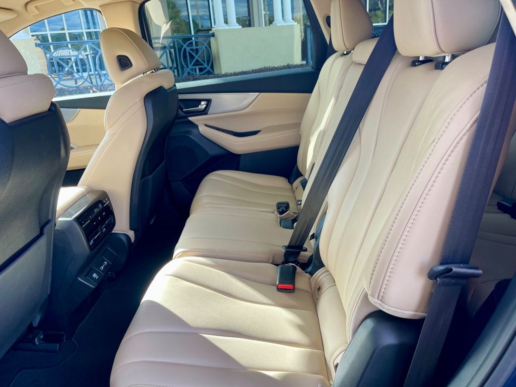 2022 Acura MDX photo 12