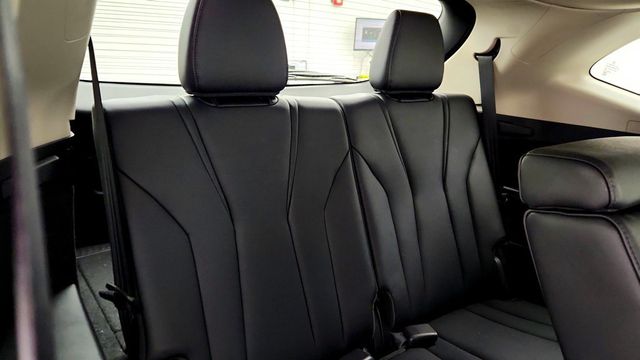 2022 Acura MDX w/ SH-AWD & AcuraWatch Driver Assist Suite - 22995720 - 19