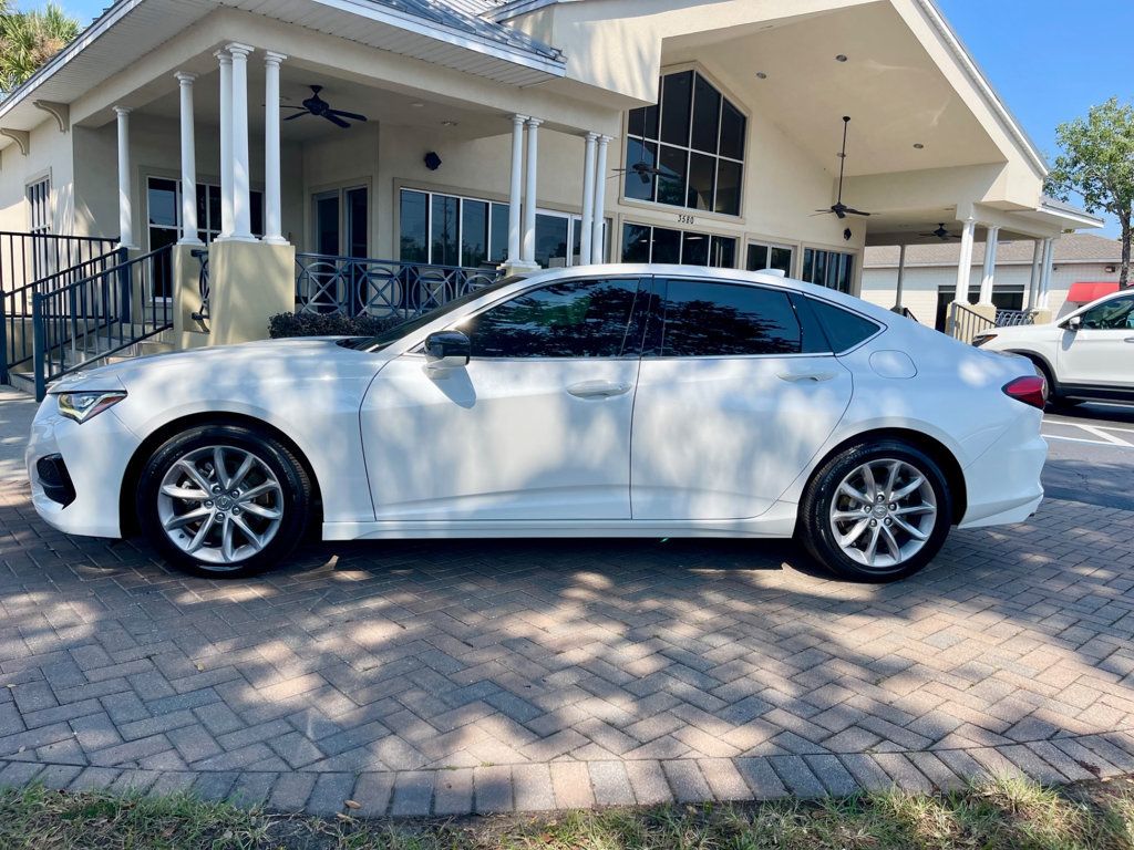 2022 Acura TLX photo 2