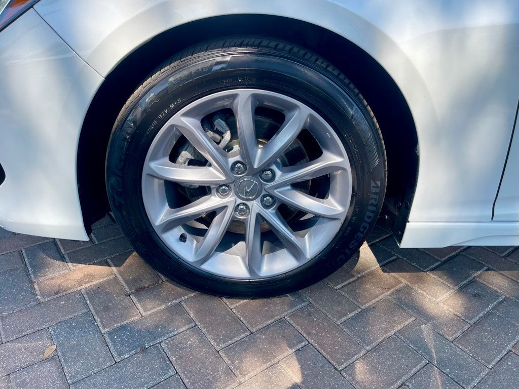 2022 Acura TLX photo 9