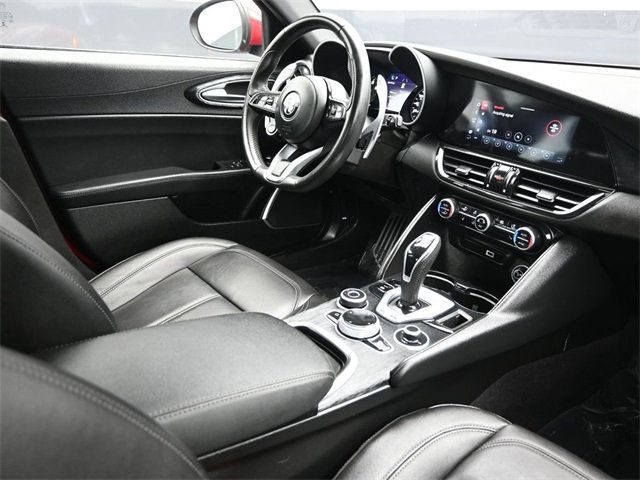 2022 Alfa Romeo Giulia AWD - 22960261 - 18