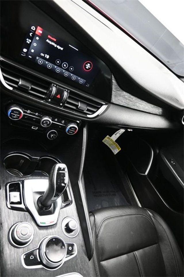 2022 Alfa Romeo Giulia AWD - 22960261 - 22