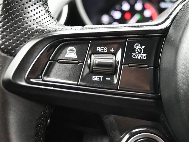 2022 Alfa Romeo Giulia AWD - 22960261 - 24
