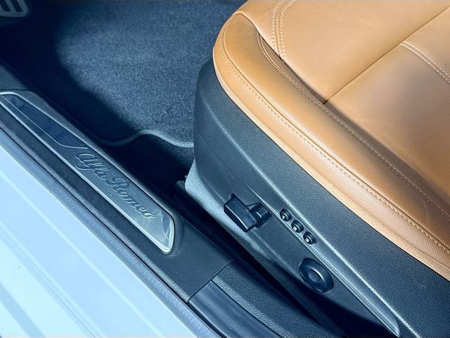 2022 Alfa Romeo Giulia Ti - 23040421 - 21