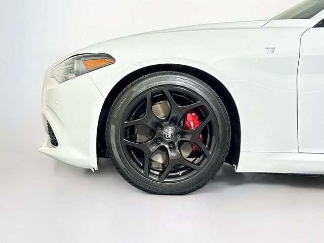 2022 Alfa Romeo Giulia Ti - 23040421 - 27