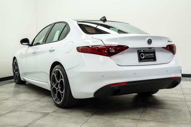 2022 Alfa Romeo Giulia Ti - 23042652 - 10