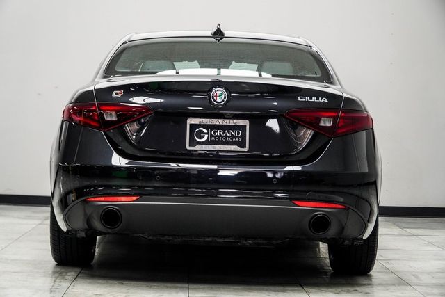 2022 Alfa Romeo Giulia Ti - 22977867 - 10
