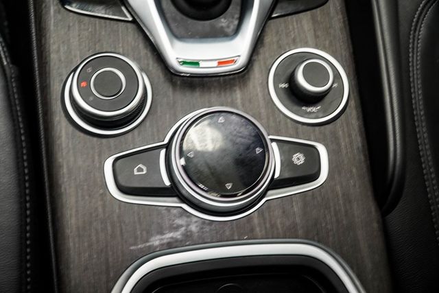 2022 Alfa Romeo Giulia Ti - 22977867 - 18