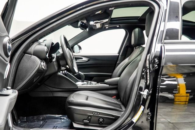 2022 Alfa Romeo Giulia Ti - 22977867 - 34