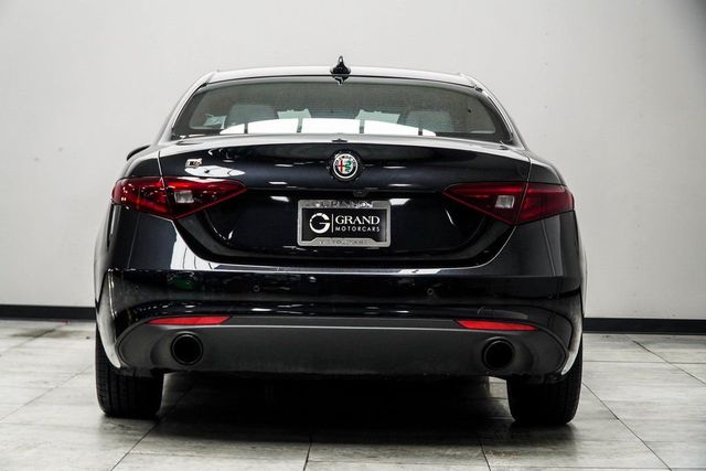 2022 Alfa Romeo Giulia Ti - 22985667 - 10