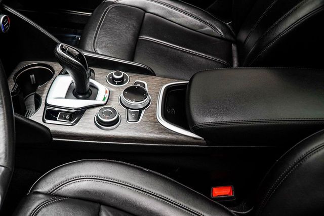 2022 Alfa Romeo Giulia Ti - 22985667 - 16