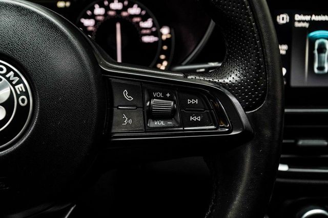 2022 Alfa Romeo Giulia Ti - 22985667 - 24