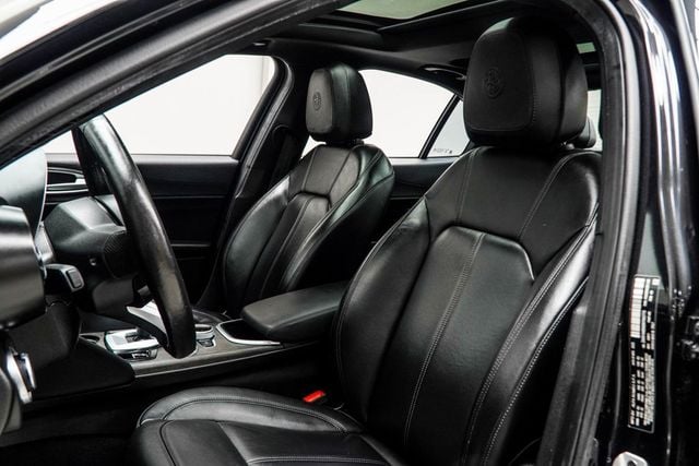 2022 Alfa Romeo Giulia Ti - 22953555 - 31