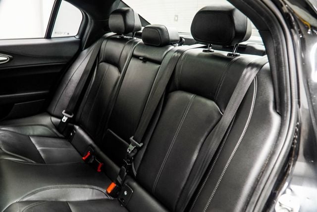 2022 Alfa Romeo Giulia Ti - 22953555 - 36