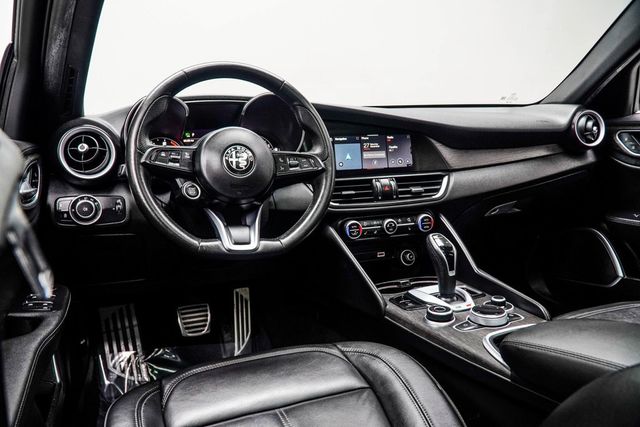 2022 Alfa Romeo Giulia Ti's photo