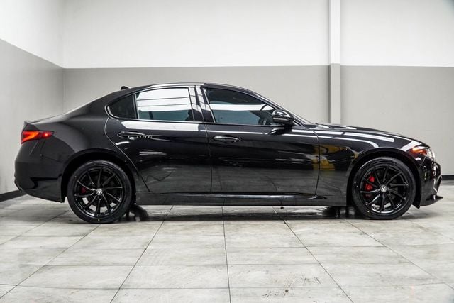 2022 Alfa Romeo Giulia Ti - 22953555 - 5