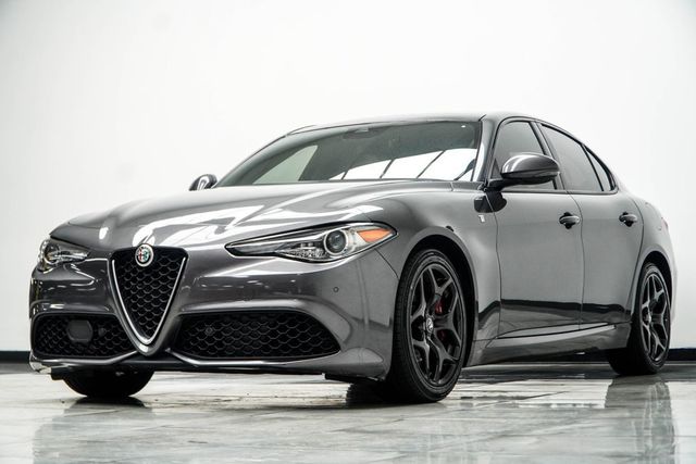 2022 Alfa Romeo Giulia Ti - 23040649 - 10