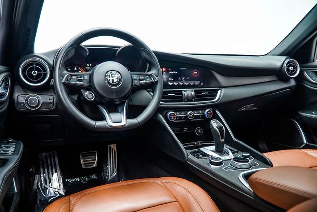 2022 Alfa Romeo Giulia Ti - 23040649 - 17