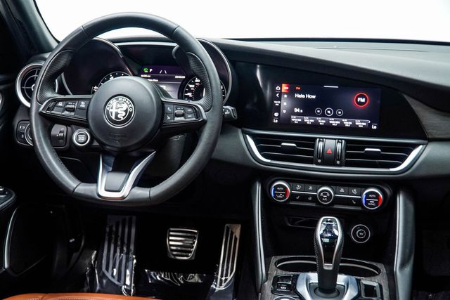 2022 Alfa Romeo Giulia Ti - 23040649 - 18