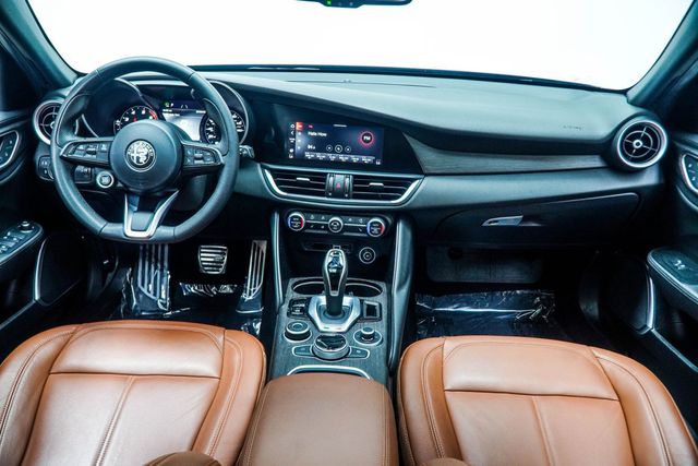 2022 Alfa Romeo Giulia Ti - 23040649 - 4