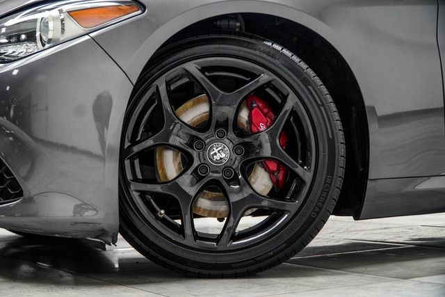 2022 Alfa Romeo Giulia Ti - 23040649 - 5