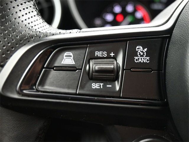2022 Alfa Romeo Giulia Ti - 22953721 - 25