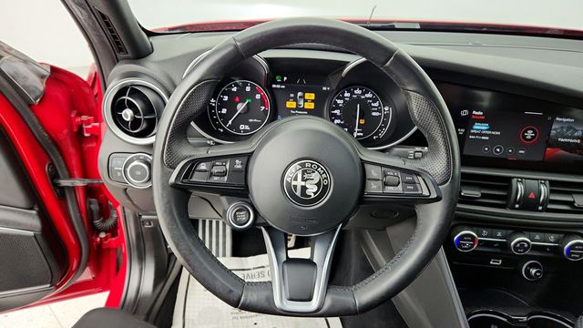 2022 Alfa Romeo Giulia Ti AWD - 22944168 - 13