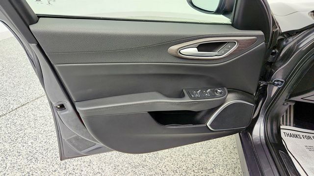 2022 Alfa Romeo Giulia Ti AWD - 22971170 - 10