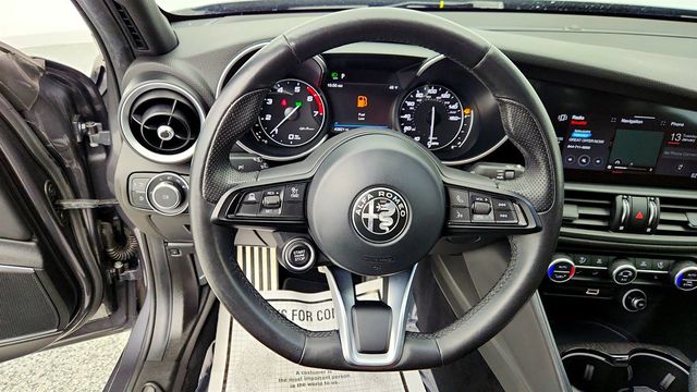 2022 Alfa Romeo Giulia Ti AWD - 22971170 - 13