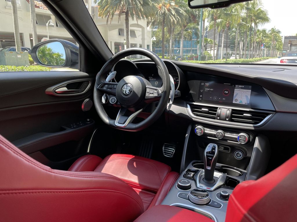 2022 Alfa Romeo Giulia Ti Sedan 4D - 22110931 - 22