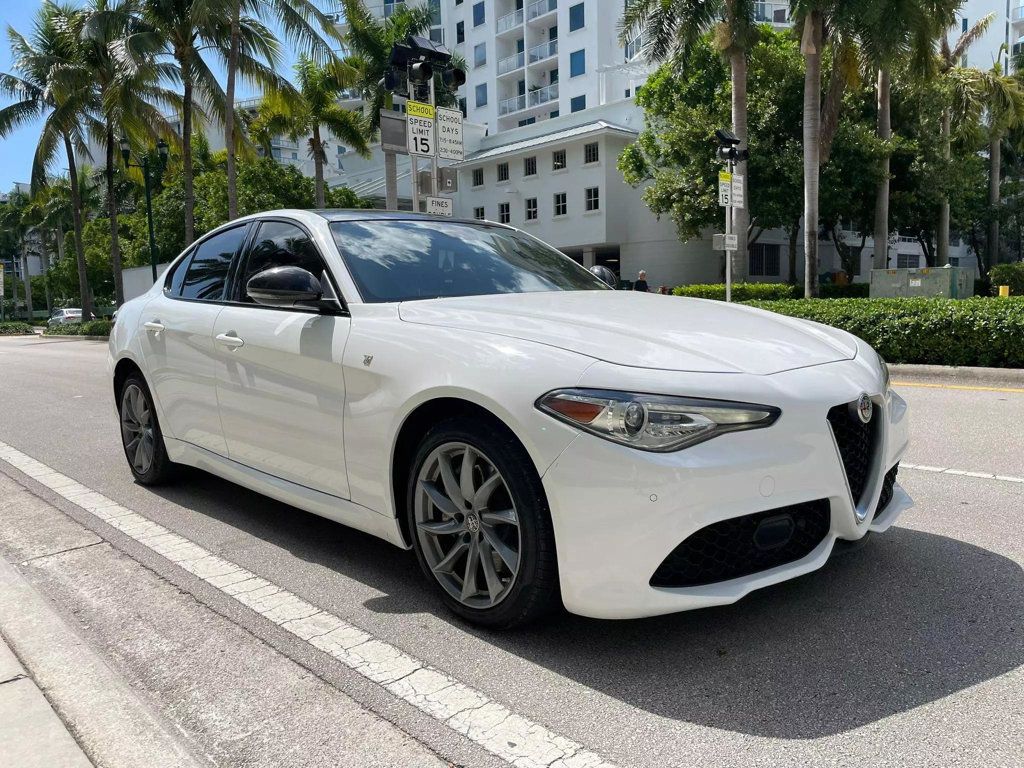 2022 Alfa Romeo Giulia Ti Sedan 4D - 22473227 - 1