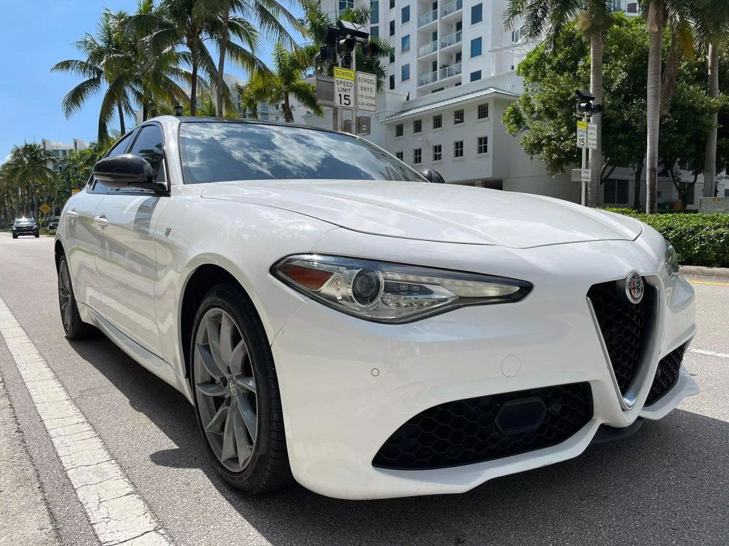 2022 Alfa Romeo Giulia Ti Sedan 4D - 22473227 - 6