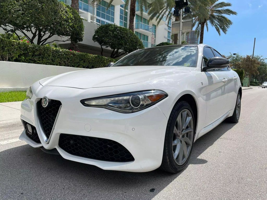 2022 Alfa Romeo Giulia Ti Sedan 4D - 22473227 - 7