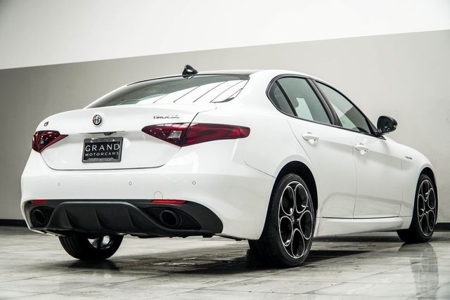 2022 Alfa Romeo Giulia Veloce - 22940054 - 11