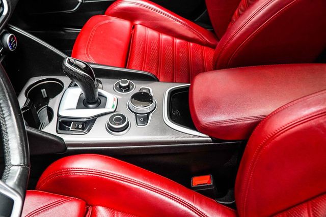 2022 Alfa Romeo Giulia Veloce - 23016408 - 25