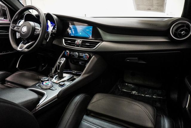2022 Alfa Romeo Giulia Veloce - 23079778 - 12