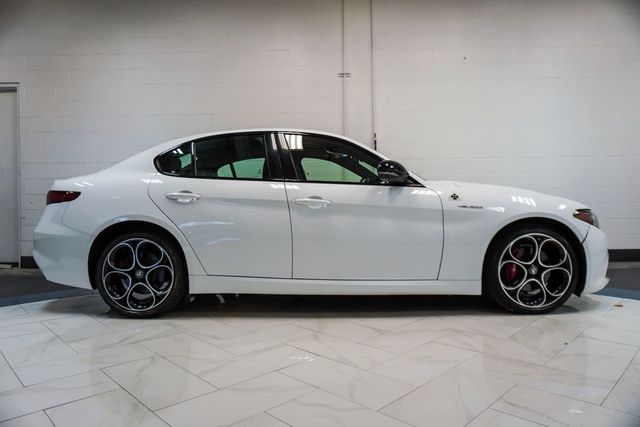 2022 Alfa Romeo Giulia Veloce - 23079778 - 38