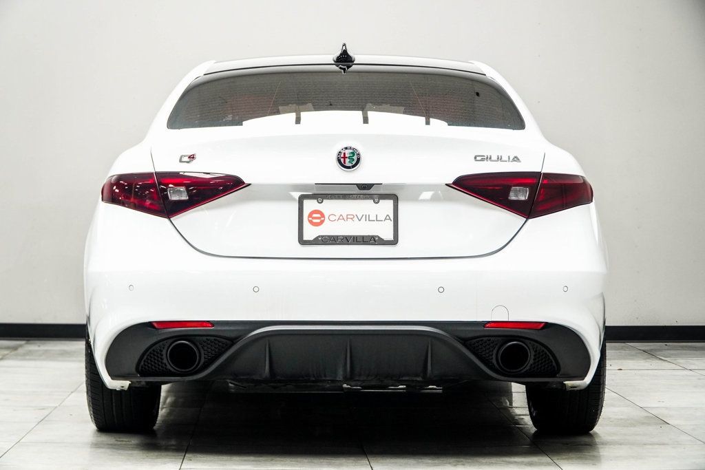 2022 Alfa Romeo Giulia Ti - VELOCE photo 12
