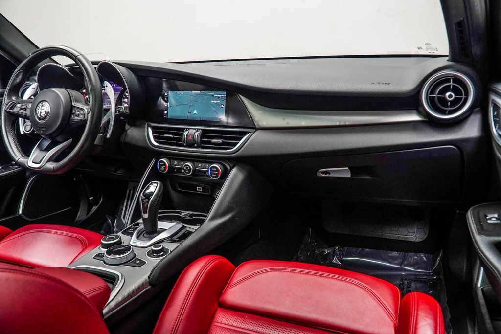 2022 Alfa Romeo Giulia Ti - VELOCE photo 19