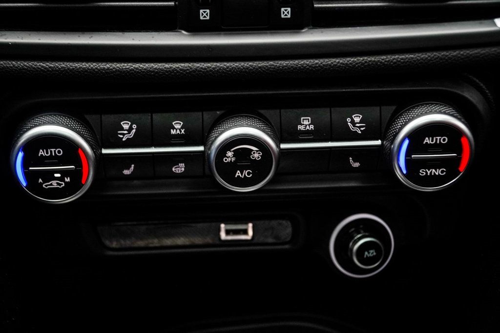 2022 Alfa Romeo Giulia Ti - VELOCE photo 23